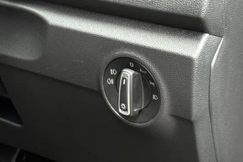 PX21OLG Volkswagen T-Roc 1.5 TSI EVO SEL DSG Euro 6 (s/s) 5dr Thumbnail #30