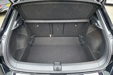 DC25NKF Volkswagen T-Roc 1.5 TSI Black Edition 5dr DSG | Heated Seats | Sports Pack Thumbnail #6