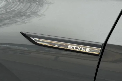 OV20SYS Volkswagen Golf 1.5 TSI Style Euro 6 (s/s) 5dr Thumbnail #31