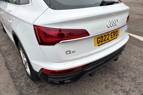 GD22ERO Audi Q5 Sport 40 TDI quattro 204 PS S tronic Thumbnail #9
