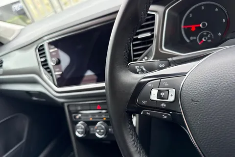 CY19VGJ Volkswagen T-Roc 1.6 TDI SE Euro 6 (s/s) 5dr Thumbnail #37