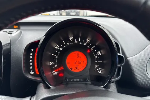 YY69ELC Citroën C1 1.0 VTi Flair Euro 6 (s/s) 5dr Thumbnail #40