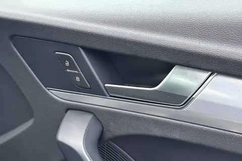 GD22ERO Audi Q5 Sport 40 TDI quattro 204 PS S tronic Thumbnail #22