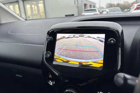 YY69ELC Citroën C1 1.0 VTi Flair Euro 6 (s/s) 5dr Thumbnail #48