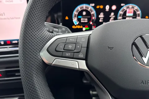  Volkswagen Tiguan 1.5 eTSI MHEV R-Line DSG Euro 6 (s/s) 5dr Thumbnail #47