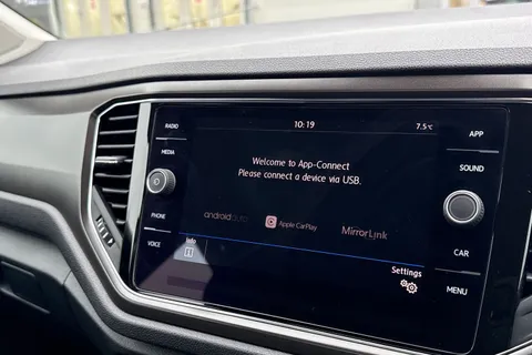 CY19VGJ Volkswagen T-Roc 1.6 TDI SE Euro 6 (s/s) 5dr Thumbnail #49