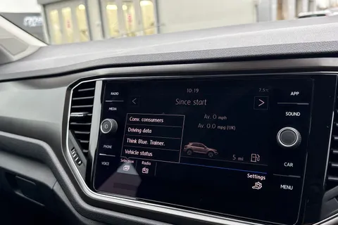 CY19VGJ Volkswagen T-Roc 1.6 TDI SE Euro 6 (s/s) 5dr Thumbnail #50