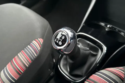 YY69ELC Citroën C1 1.0 VTi Flair Euro 6 (s/s) 5dr Thumbnail #51