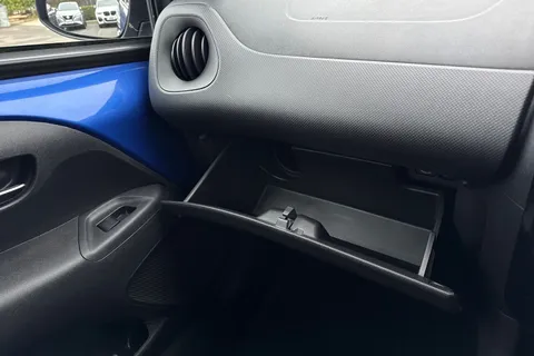 YY69ELC Citroën C1 1.0 VTi Flair Euro 6 (s/s) 5dr Thumbnail #56