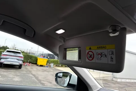 CY19VGJ Volkswagen T-Roc 1.6 TDI SE Euro 6 (s/s) 5dr Thumbnail #61