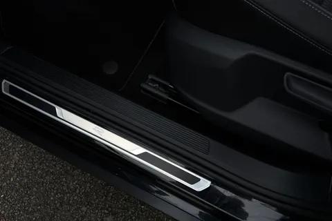 DC25NKF Volkswagen T-Roc 1.5 TSI Black Edition 5dr DSG | Heated Seats | Sports Pack Thumbnail #35