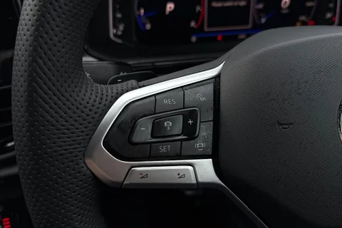 DC25NKF Volkswagen T-Roc 1.5 TSI Black Edition 5dr DSG | Heated Seats | Sports Pack Thumbnail #36