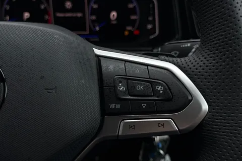 DC25NKF Volkswagen T-Roc 1.5 TSI Black Edition 5dr DSG | Heated Seats | Sports Pack Thumbnail #37