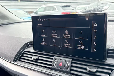 GD22ERO Audi Q5 Sport 40 TDI quattro 204 PS S tronic Thumbnail #52