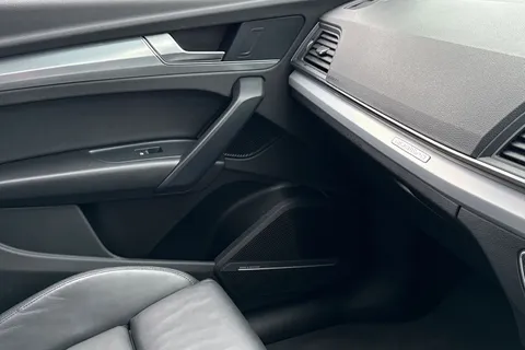 GD22ERO Audi Q5 Sport 40 TDI quattro 204 PS S tronic Thumbnail #61