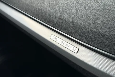 GD22ERO Audi Q5 Sport 40 TDI quattro 204 PS S tronic Thumbnail #62