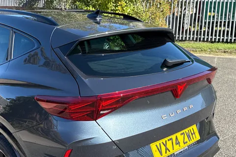 VX74ZWH CUPRA Formentor 1.5 eHybrid 272 VZ First Edition 5dr DSG Thumbnail #9