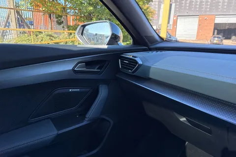 VX74ZWH CUPRA Formentor 1.5 eHybrid 272 VZ First Edition 5dr DSG Thumbnail #37