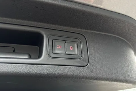 DV75XJO BYD Seal U 1.5 DM-i 18.3kWh Design CVT Auto AWD Euro 6 (s/s) 5dr Thumbnail #26