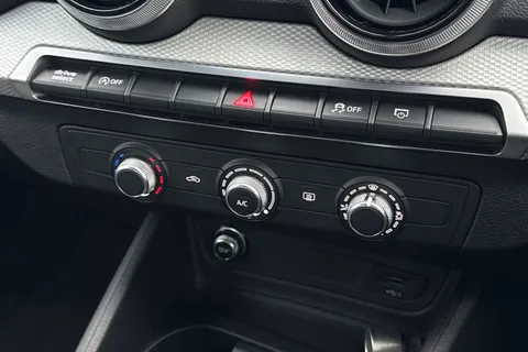 MK23CFX Audi Q2 Sport 30 TFSI  110 PS 6-speed Thumbnail #21