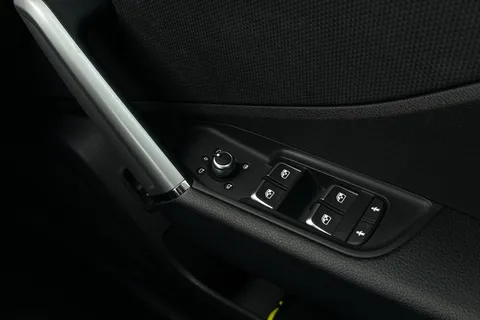 MK23CFX Audi Q2 Sport 30 TFSI  110 PS 6-speed Thumbnail #35