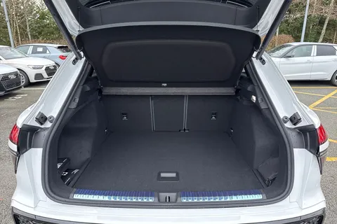  Audi Q3 1.5 TFSI Edition 1 S Tronic Euro 6 (s/s) 5dr Thumbnail #7