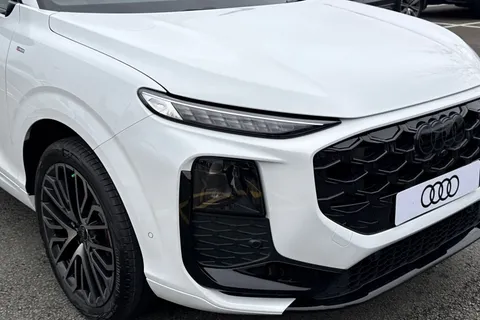  Audi Q3 1.5 TFSI Edition 1 S Tronic Euro 6 (s/s) 5dr Thumbnail #9