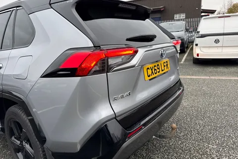CX69LFR Toyota Rav4 2.5 VVT-h Dynamic CVT 4WD Euro 6 (s/s) 5dr Thumbnail #8