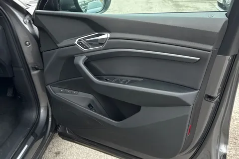 BX70KHB Audi e-tron 55 quattro 300,00 kW Thumbnail #20