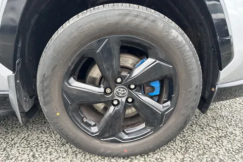 CX69LFR Toyota Rav4 2.5 VVT-h Dynamic CVT 4WD Euro 6 (s/s) 5dr Thumbnail #10