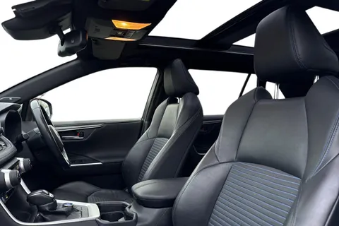 CX69LFR Toyota Rav4 2.5 VVT-h Dynamic CVT 4WD Euro 6 (s/s) 5dr Thumbnail #16