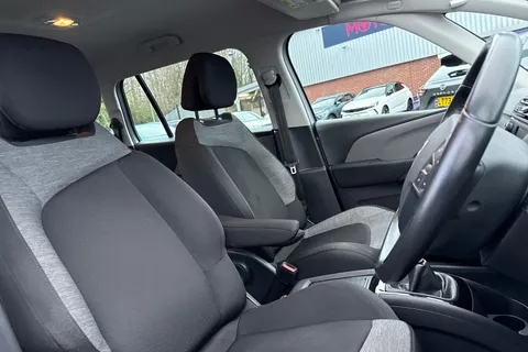 EA20CSZ Citroën Grand C4 Spacetourer 1.5 BlueHDi Touch Plus Euro 6 (s/s) 5dr Thumbnail #24