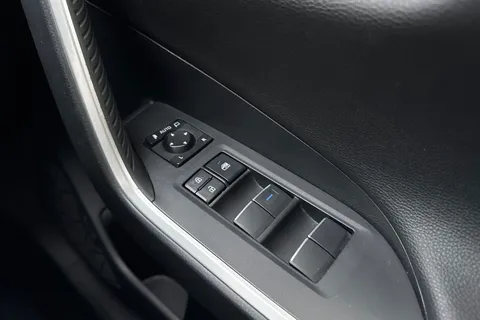 CX69LFR Toyota Rav4 2.5 VVT-h Dynamic CVT 4WD Euro 6 (s/s) 5dr Thumbnail #21