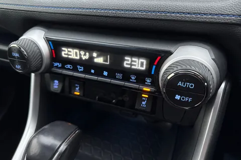 CX69LFR Toyota Rav4 2.5 VVT-h Dynamic CVT 4WD Euro 6 (s/s) 5dr Thumbnail #22