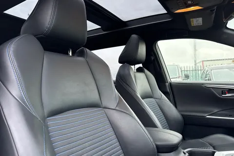 CX69LFR Toyota Rav4 2.5 VVT-h Dynamic CVT 4WD Euro 6 (s/s) 5dr Thumbnail #24