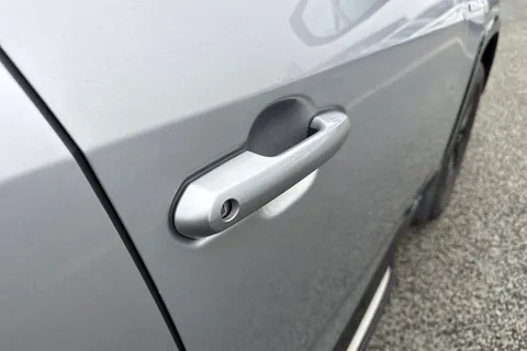 CX69LFR Toyota Rav4 2.5 VVT-h Dynamic CVT 4WD Euro 6 (s/s) 5dr Thumbnail #31