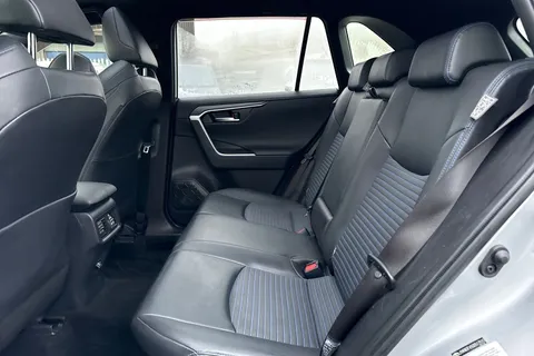 CX69LFR Toyota Rav4 2.5 VVT-h Dynamic CVT 4WD Euro 6 (s/s) 5dr Thumbnail #36