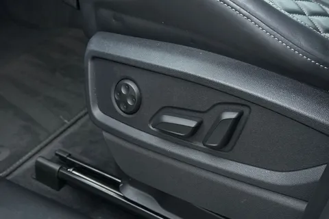 PN23NZA Audi Q5 Edition 1 40 TDI quattro 204 PS S tronic Thumbnail #27