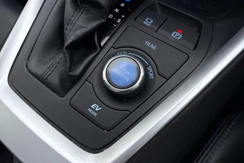 CX69LFR Toyota Rav4 2.5 VVT-h Dynamic CVT 4WD Euro 6 (s/s) 5dr Thumbnail #51