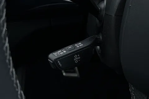 PN23NZA Audi Q5 Edition 1 40 TDI quattro 204 PS S tronic Thumbnail #35