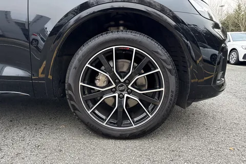 AF74VNA Audi Q5 Black Edition 40 TDI quattro 204 PS S tronic Thumbnail #11