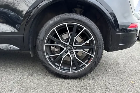 AF74VNA Audi Q5 Black Edition 40 TDI quattro 204 PS S tronic Thumbnail #12