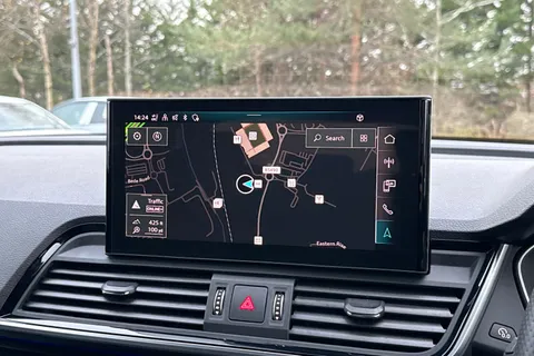 AF74VNA Audi Q5 Black Edition 40 TDI quattro 204 PS S tronic Thumbnail #17