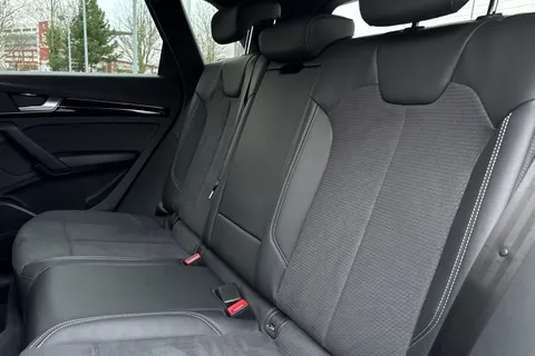 AF74VNA Audi Q5 Black Edition 40 TDI quattro 204 PS S tronic Thumbnail #19