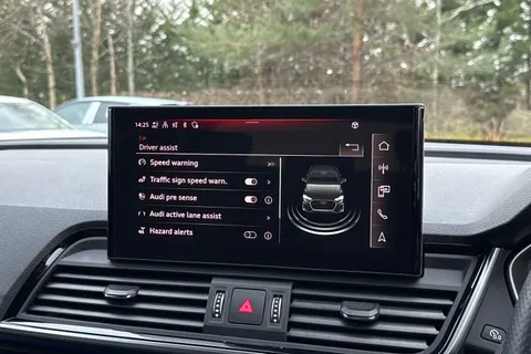 AF74VNA Audi Q5 Black Edition 40 TDI quattro 204 PS S tronic Thumbnail #31