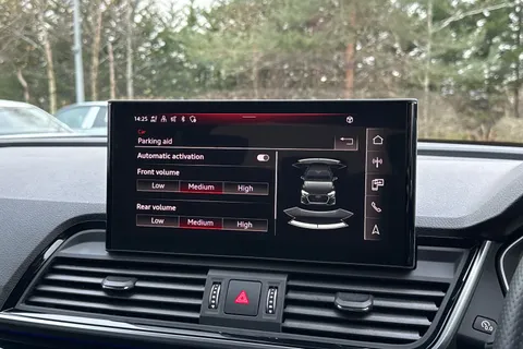 AF74VNA Audi Q5 Black Edition 40 TDI quattro 204 PS S tronic Thumbnail #32