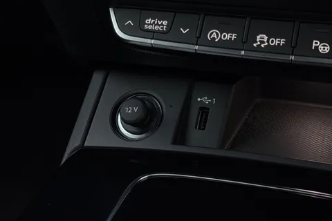 AF74VNA Audi Q5 Black Edition 40 TDI quattro 204 PS S tronic Thumbnail #45