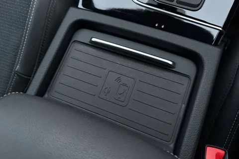 AF74VNA Audi Q5 Black Edition 40 TDI quattro 204 PS S tronic Thumbnail #51