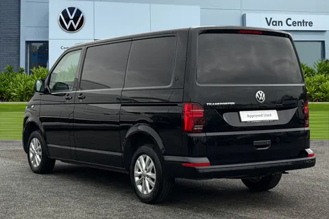 DE74JMV Volkswagen Transporter 2.0 TDI 110 Highline Van Thumbnail #2
