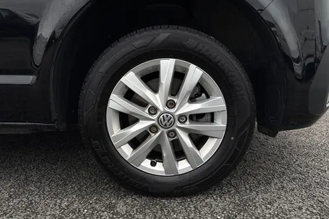 DE74JMV Volkswagen Transporter 2.0 TDI 110 Highline Van Thumbnail #9
